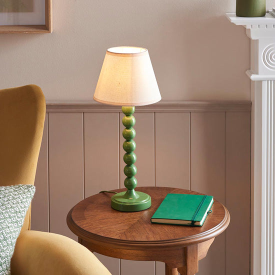 Higgledy And Ivy 20cm Vintage White Shade Table Lamp With High Gloss Cotswold Green Base