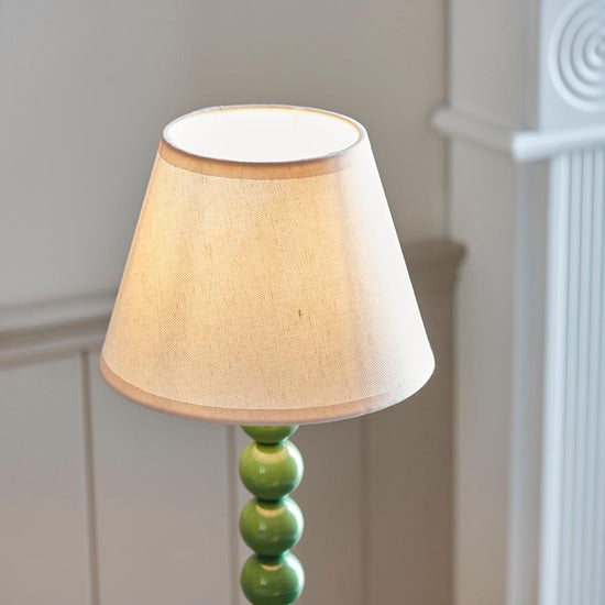 Higgledy And Ivy 20cm Vintage White Shade Table Lamp With High Gloss Cotswold Green Base